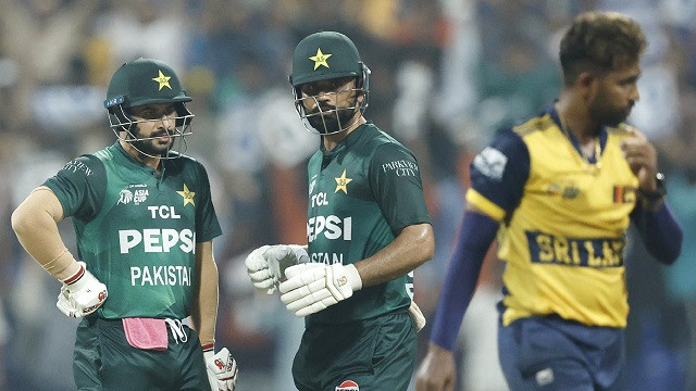 পাকিস্তানের জয়ে পাল্টে গেল সমীকরণ ও পয়েন্ট টেবিল