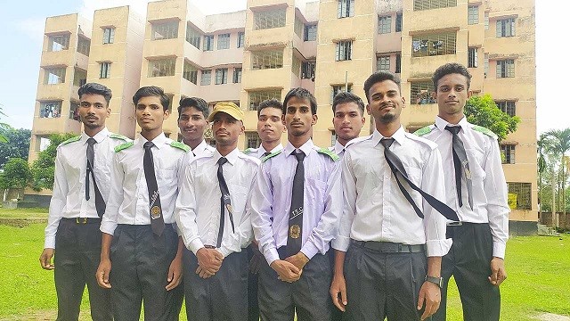 এতিমখানায় বেড়ে ওঠা ১২ বন্ধুর এসএসসি জয়