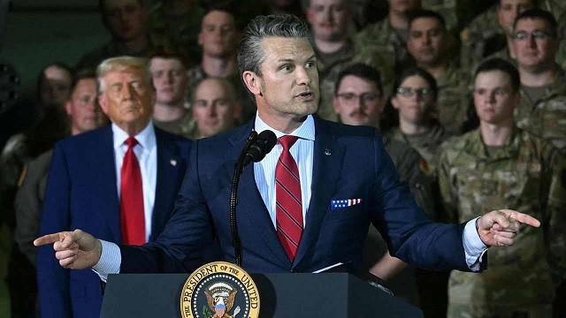 হঠাৎ শত শত মার্কিন জেনারেলকে যুক্তরাষ্ট্রে তলব