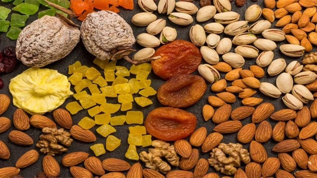 ড্রাই ফ্রুটস কতক্ষণ ভিজিয়ে খাওয়া ভালো?