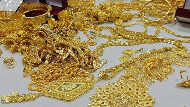 যেভাবে ‘গোল্ড প্লেটেড’ অলঙ্কারে স্বর্ণের রং ধরে রাখবেন