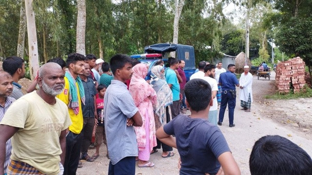ভাঙ্গুড়ায় গাড়িচাপায় ২ নারীর মৃত্যু