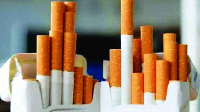 রাজধানীতে কাস্টমসের অভিযানে ৪ লাখ অবৈধ সিগারেট জব্দ