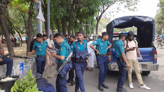 সোহরাওয়ার্দী ঘিরে সতর্ক অবস্থানে আইন-শৃঙ্খলা রক্ষাকারী বাহিনী