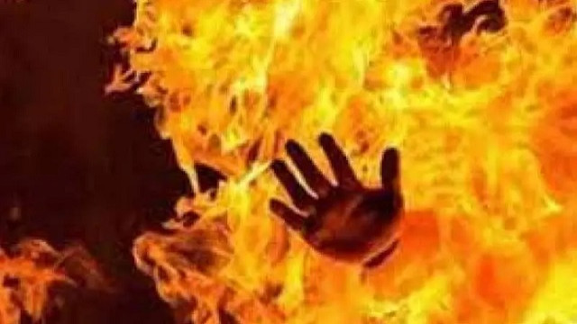 নারায়ণগঞ্জে গ্যাস লাইন বিস্ফোরণে এক পরিবারের ৫ জন দগ্ধ