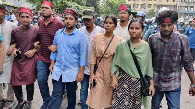 রাষ্ট্রপতির কাছে স্মারকলিপি দিয়েছেন কোটাবিরোধী শিক্ষার্থীরা