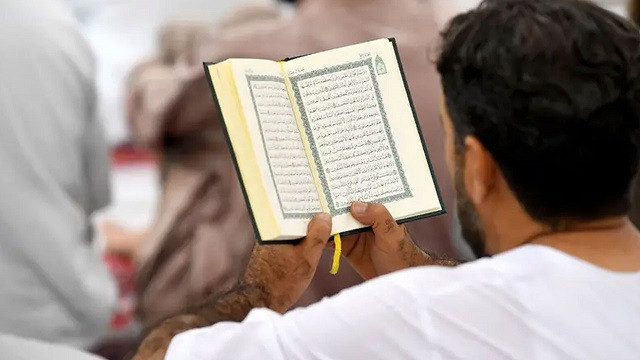 কোরআনের আলোকে হতাশা থেকে মুক্তির উপায়