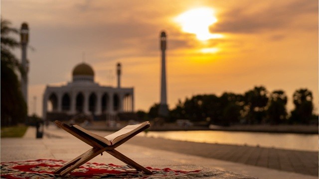 কিয়ামতের দিন মানুষের অবস্থান নিয়ে সুরা ওয়াকিয়ায় যা বলা হয়েছে