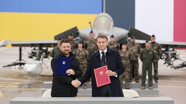 ইউক্রেনকে ১০০ রাফায়েল যুদ্ধবিমান দিচ্ছে ফ্রান্স