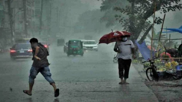 ঝড়-বৃষ্টি থাকবে আরও ৬ দিন, নদীবন্দরে সতর্ক সংকেত