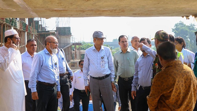 ঝিলমিল এলাকায় নির্মাণাধীন কাজ পরিদর্শনে রাজউক চেয়ারম্যান