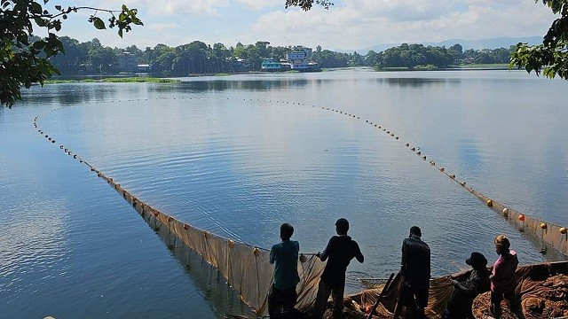 ১২৭ দিন পর মধ্যরাত থেকে শুরু হচ্ছে কাপ্তাই হ্রদে মৎস্য আহরণ