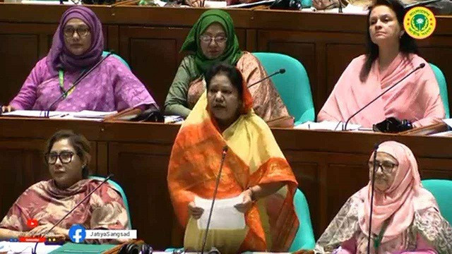 ফেনীতে সরকারি মেডিকেল না হলে আমরণ অনশনের হুঁশিয়ারি এমপি রানুর