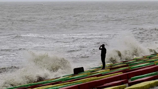 ২৪ ঘণ্টায় লঘুচাপ সৃষ্টি হতে পারে, ভারি বর্ষণের আভাস