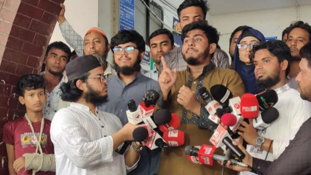 সদিচ্ছা না থাকলে উপদেষ্টার চেয়ার ছেড়ে দিন: রিফাত রশীদ