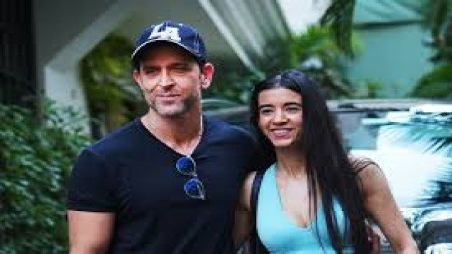 ‘হৃতিকের প্রেমিকা’ বলে কটাক্ষের জবাবে যা বললেন সাবা
