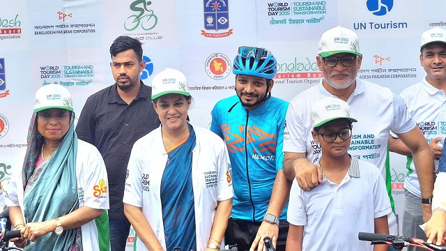 টেকসই পর্যটনের জন্য প্রকৃতি রক্ষা অপরিহার্য : পরিবেশ উপদেষ্টা