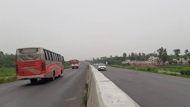 ধীরগতির পর বঙ্গবন্ধু সেতু পশ্চিম মহাসড়কে যান চলাচল স্বাভাবিক