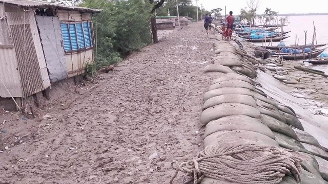 পুরো ইউনিয়নের কোথাও নেই পিচের রাস্তা