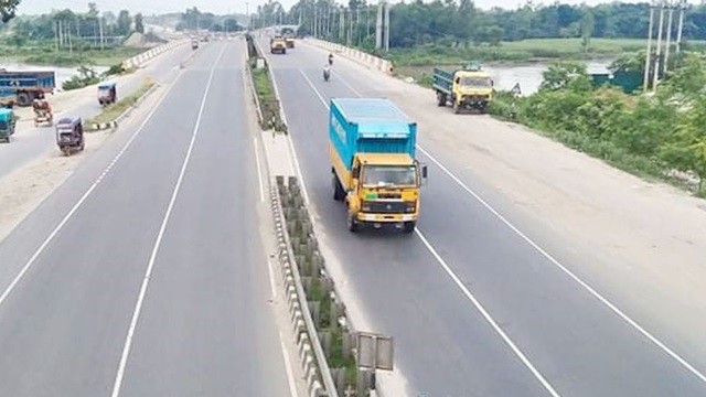 ঈদযাত্রায় চাপ নেই, ঢাকা-টাঙ্গাইল মহাসড়‌ক ফাঁকা