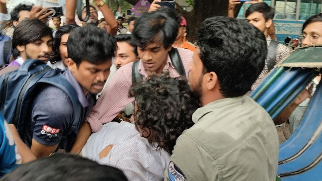 রাকসু নির্বাচন ঘিরে উত্তেজনা, আহত তিন শিক্ষার্থী