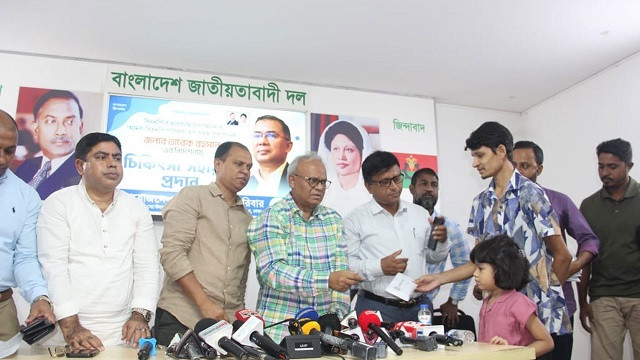 আওয়ামী লীগের সঙ্গে প্রেমের চেষ্টা মঙ্গলজনক কিছু বয়ে নিয়ে আনবে না