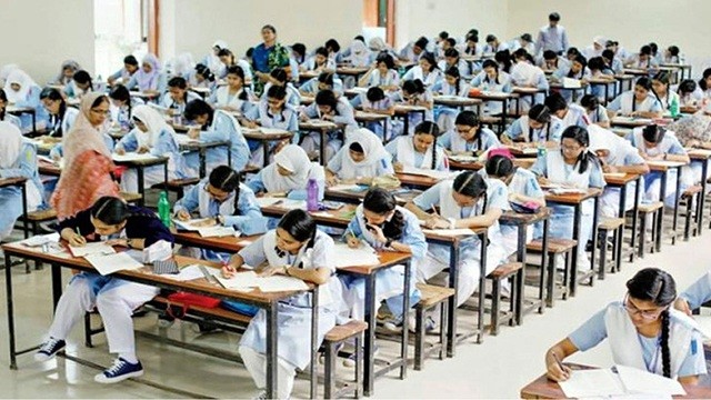 দ্বিতীয় দিনে অনুপস্থিত ২২ হাজার, বহিষ্কার ৪২ শিক্ষার্থী-শিক্ষক