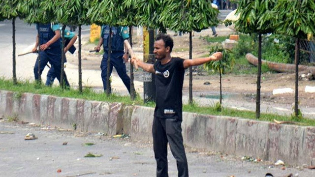 ট্রাইব্যুনালে সাক্ষ্য দিচ্ছেন আবু সাঈদকে বাঁচাতে আসা সেই আয়ান