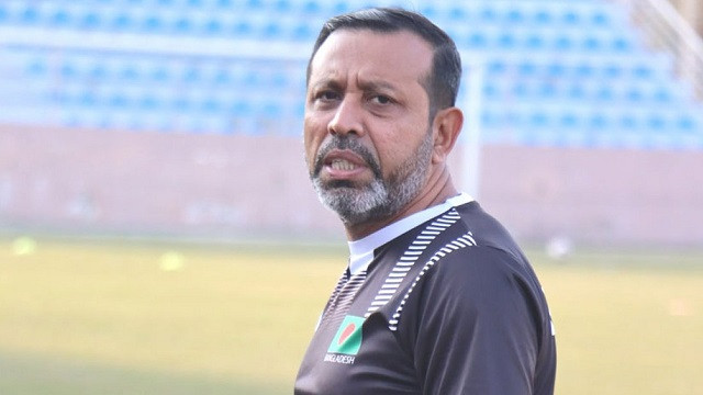 আবার হাসপাতালে কোচ, ভিয়েতনাম ম্যাচে মনোযোগ জায়ান-মোরসালিনদের