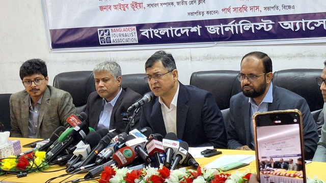 ৫ আগস্টকে স্মরণীয় করতে সেদিনই নির্বাচন দেওয়া যেতে পারে