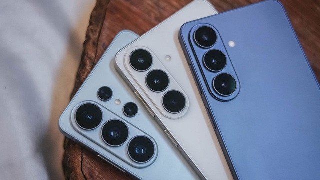 উঁকি দিলেও লাভ নেই, নতুন স্মার্টফোনের আকর্ষণীয় ফিচার