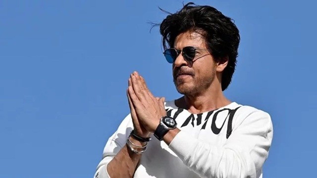 শুটিংয়ে আহত শাহরুখ, চিকিৎসার জন্য গেলেন যুক্তরাষ্ট্র