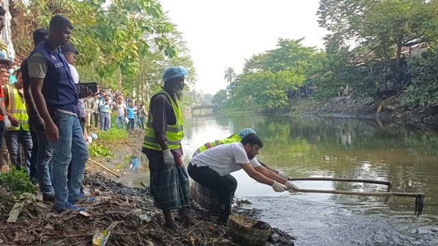 সংস্কার হচ্ছে ১৭৪ বছরের পুরোনো প্রাণসায়ের খাল