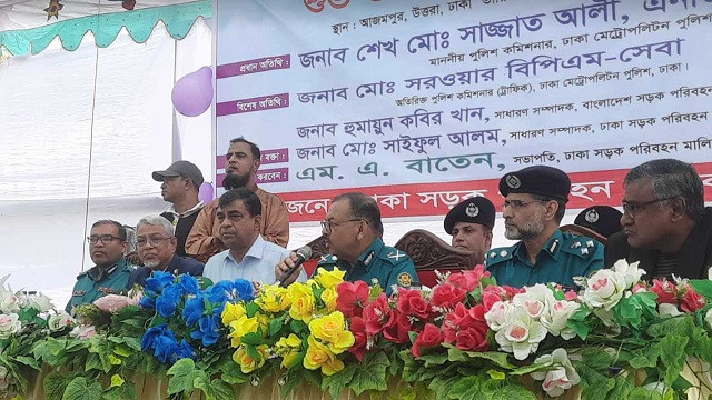 সড়কে ছিনতাই ঠেকাতে হালকা অস্ত্র পাচ্ছেন ট্রাফিক সার্জেন্টরা