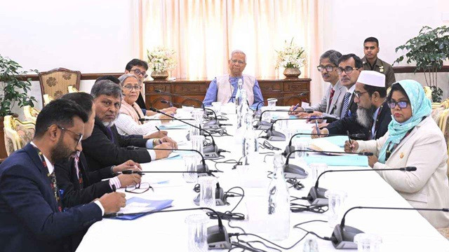 গভীর সমুদ্রে গবেষণা ও সমস্যা চিহ্নিত করতে হবে: প্রধান উপদেষ্টা