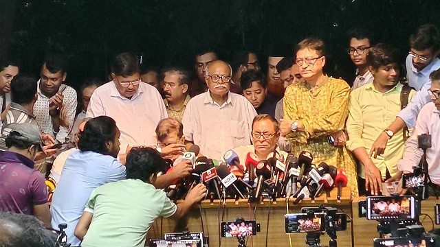 সংস্কারে বেশি সময়ক্ষেপণ করলে সরকারের জন্য উল্টো হতে পারে : সেলিম