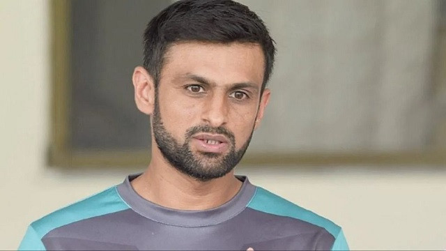 ভারতকে হারানোর ‘ফর্মুলা’ দিলেন শোয়েব মালিক