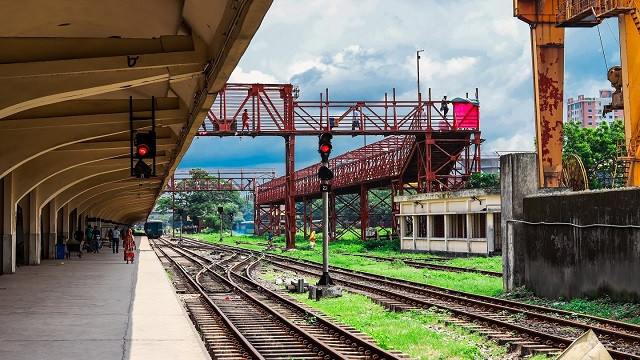 সারা দেশে ট্রেন চলাচল শুরু