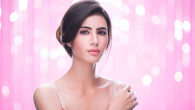 চল্লিশের পরও চেহারায় লাবণ্য ধরে রাখার উপায়