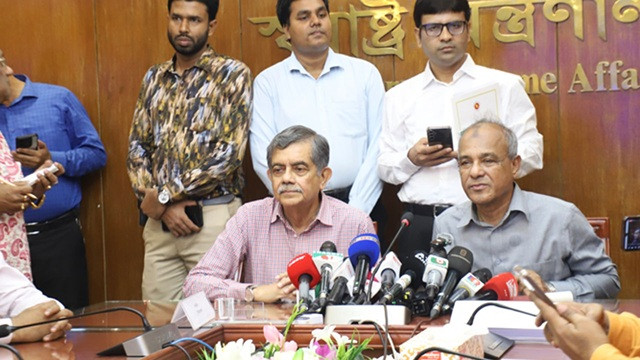 রাকসু-চাকসু নির্বাচন নিয়ে কোনো উদ্বেগ নেই : স্বরাষ্ট্র উপদেষ্টা