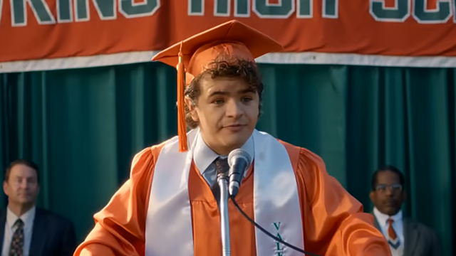 ডাস্টিনের সেই বক্তৃতার দৃশ্য।