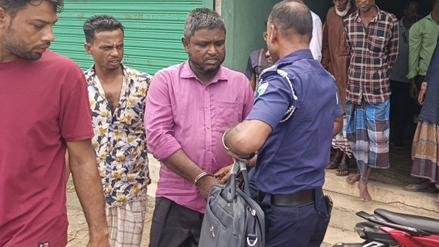 কম দামে পেঁয়াজ দেওয়ার কথা বলে কোটি টাকা নিয়ে উধাও প্রতারক চক্র