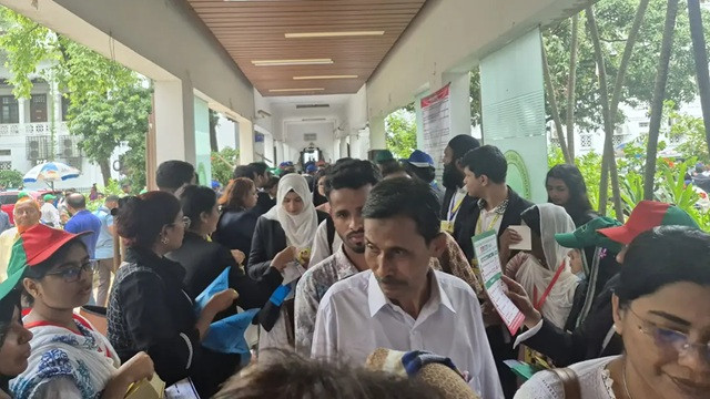 সুপ্রিম কোর্ট বার নির্বাচনে শেষ দিনের ভোটগ্রহণ চলছে