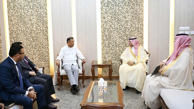 প্রধানমন্ত্রী তারেক রহমানের সঙ্গে সৌদি আরবের রাষ্ট্রদূতের সাক্ষাৎ