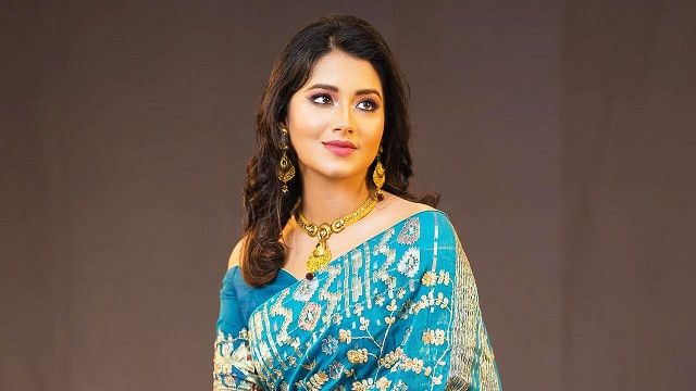 নতুন পরিচয়ে আসছেন তাসনিয়া ফারিণ