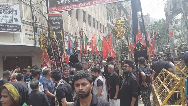 ‘হায় হোসেন, হায় হোসেন’ মাতমে রাজধানীতে তাজিয়া মিছিল শুরু