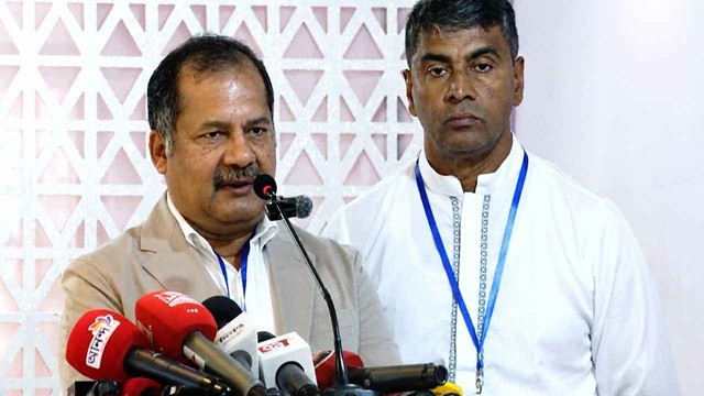 একসময় দাড়ি রাখা ও টুপি পরাকেও সন্দেহের চোখে দেখা হতো: তথ্যমন্ত্রী