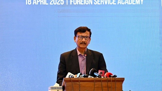 বাংলাদেশ মিশনগুলোতে জনবল বাড়াবে সরকার : তৌহিদ হোসেন
