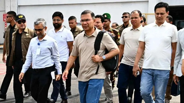 সিলেট বিমানবন্দরে পৌঁছেছেন প্রধানমন্ত্রী