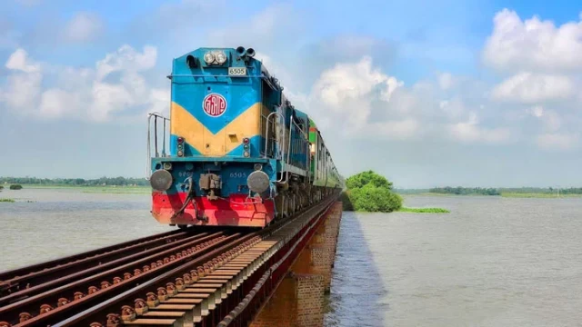 প্রথম ৩ ঘণ্টায় পশ্চিমাঞ্চলের প্রায় ১৩ হাজার আসন বিক্রি